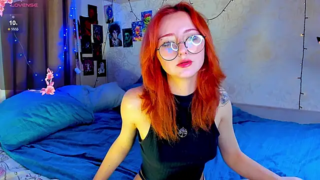 DragonflyLiza online show from December 15, 2025, 4:28 am