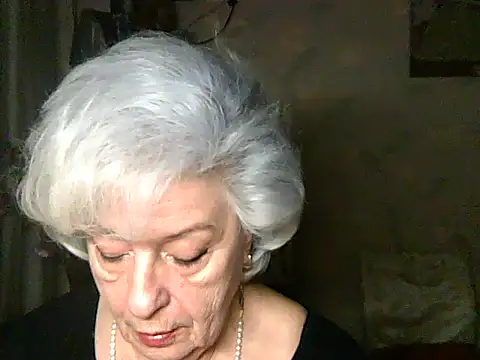 Snapshot of ValeriaKroww chatting on November 16, 2025, 5:07 pm ValeriaKroww online show from November 16, 2025, 5:07 pm