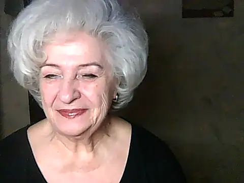 Snapshot of ValeriaKroww chatting on November 28, 2025, 6:32 pm ValeriaKroww online show from November 28, 2025, 6:32 pm