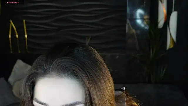 melanie neal online show from November 25, 2025, 9:04 pm