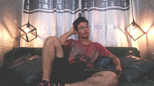 alexy re online show from November 12, 2025, 5:24 pm