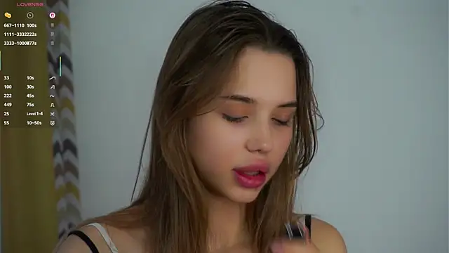 JunieTrippett online show from November 24, 2025, 7:19 am