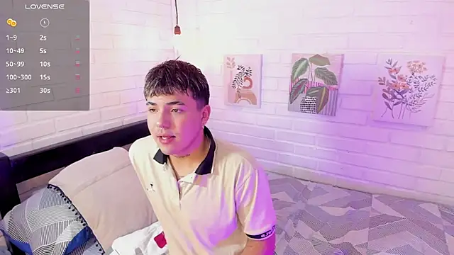 Sweet Dust online show from November 26, 2025, 12:39 pm