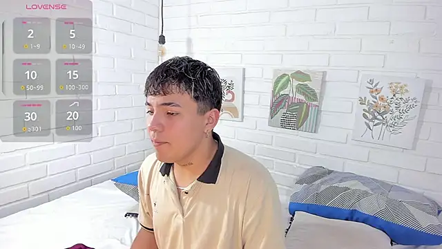 Sweet Dust online show from December 4, 2025, 11:41 am