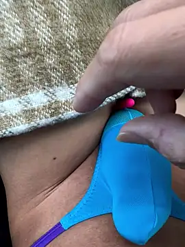 aacouple online show from November 27, 2025, 10:34 pm