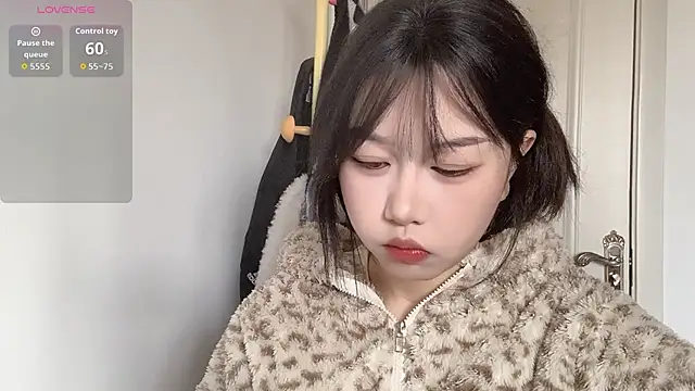 Xiaoji61 online show from November 24, 2025, 6:35 am