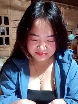 Bee-bgolden online show from December 3, 2025, 3:32 pm