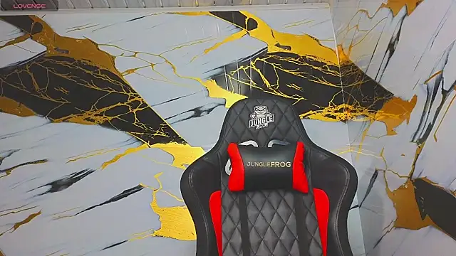 Suarezz10  online show from November 8, 2025, 12:05 pm