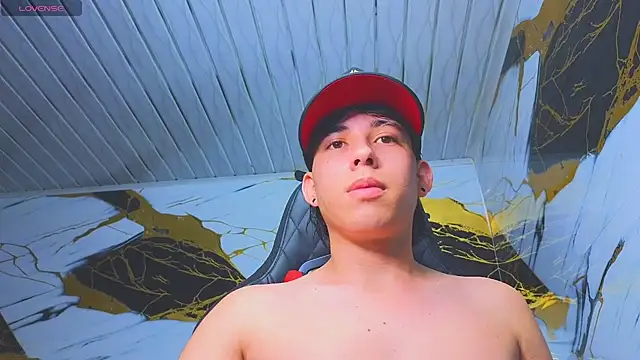 Suarezz10  online show from December 4, 2025, 12:36 pm