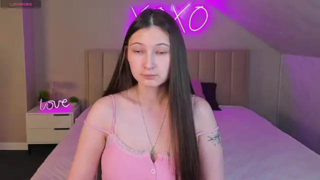 Ella Burns online show from April 23, 2026, 1:40 am