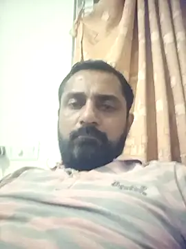 RubyEntity online show from November 6, 2025, 4:41 pm