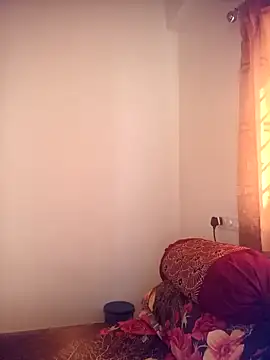 RubyEntity online show from November 16, 2025, 5:46 am