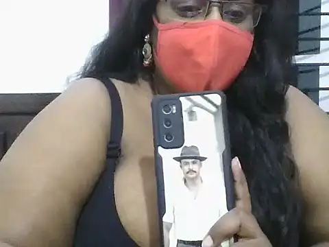 hootypriya online show from March 5, 2026, 5:42 pm