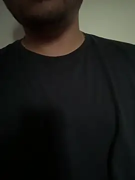 Qwert9012 online show from November 4, 2025, 11:20 am