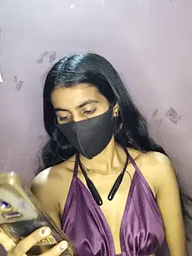 Snapshot of Thaper_Meera2 chatting on May 17, 2026, 2:09 am Thaper Meera2 online show from May 17, 2026, 2:09 am