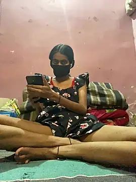 Snapshot of Thaper_Meera2 chatting on May 31, 2026, 8:10 am Thaper Meera2 online show from May 31, 2026, 8:10 am