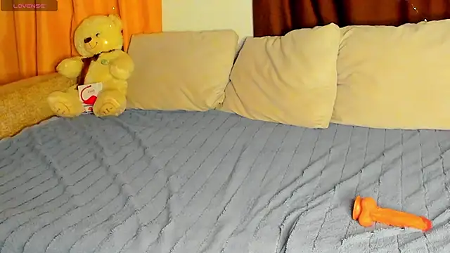 Eva purrr  online show from November 8, 2025, 8:51 pm