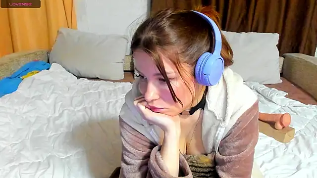 Eva purrr  online show from March 13, 2026, 8:59 pm