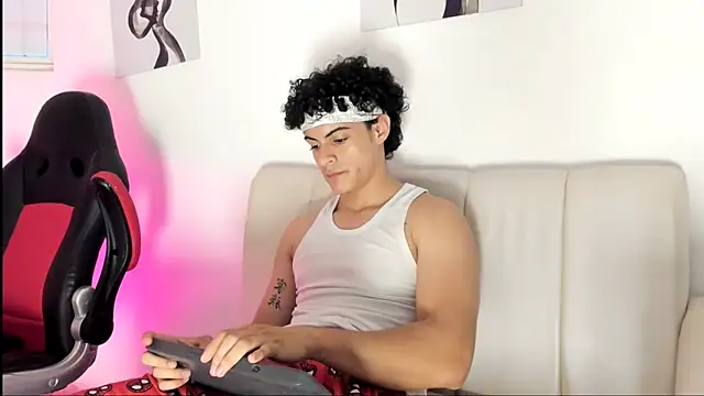 mikei banji online show from November 8, 2025, 9:02 pm