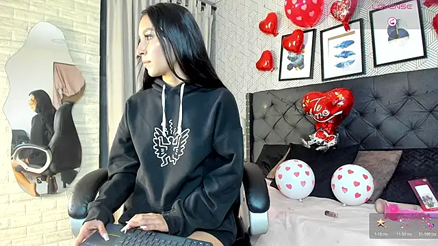 valentina  desire online show from February 23, 2026, 12:24 pm