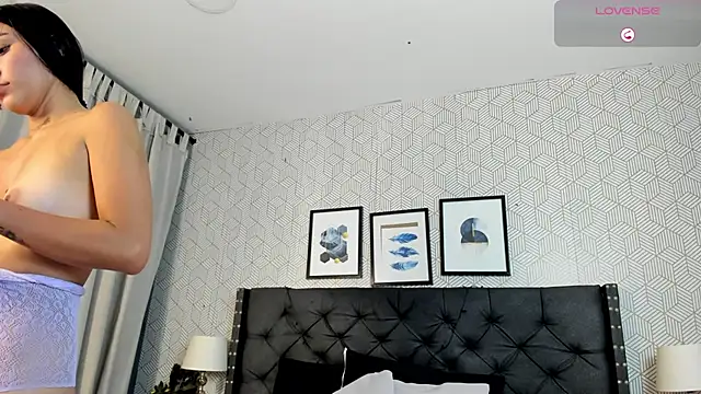 valentina  desire online show from March 31, 2026, 11:54 am