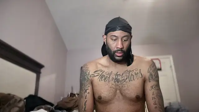 tallhandsome7ft online show from December 3, 2025, 6:06 pm