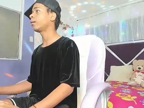 Santy bigcock 01 online show from January 15, 2026, 4:33 pm