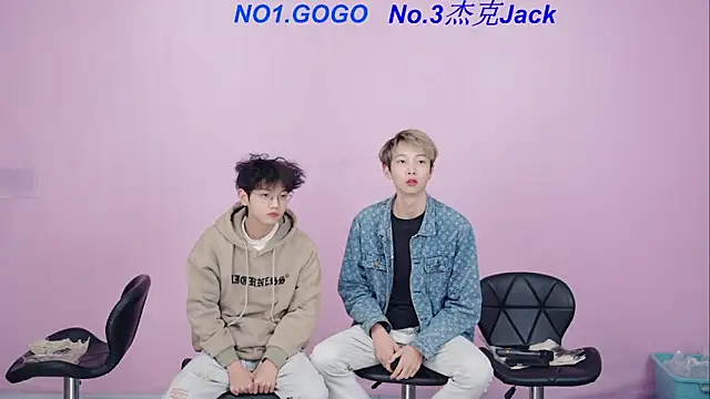 Beautifulboys-999 online show from December 2, 2025, 7:47 am