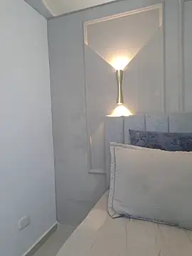 annie  20 online show from December 1, 2025, 12:10 pm