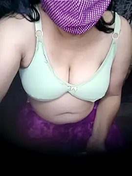 Snapshot of Anjali-25 chatting on July 1, 2026, 4:40 pm Anjali-25 online show from July 1, 2026, 4:40 pm