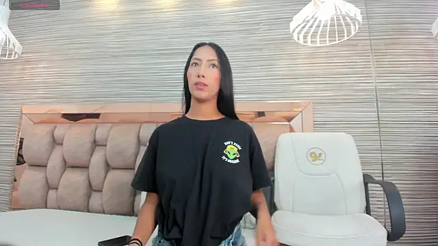 kathia dumons online show from November 28, 2025, 11:57 am