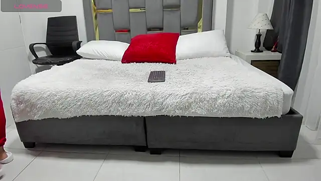 CatleyaSmith online show from January 15, 2026, 11:59 am