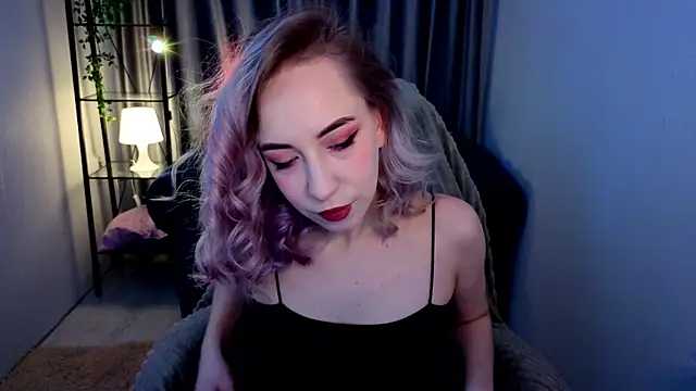 IsabelleBliz online show from November 10, 2025, 5:28 am