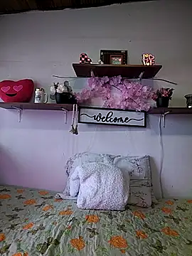 salomehill1 online show from February 6, 2026, 4:10 pm