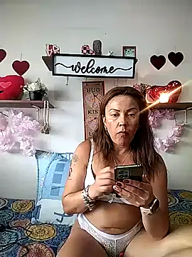 Snapshot of salomehill1 chatting on April 27, 2026, 7:12 pm salomehill1 online show from April 27, 2026, 7:12 pm