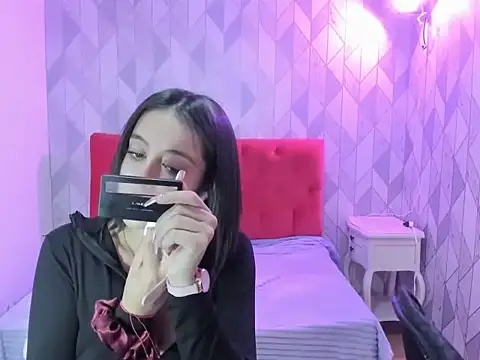 IsabellaRousset online show from December 3, 2025, 5:15 am