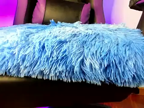  Noa Smith  online show from December 3, 2025, 9:40 am