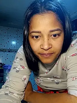 Luceroxxx7 online show from November 20, 2025, 11:48 pm