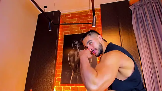 Scottfishcer1 online show from December 5, 2025, 7:10 pm