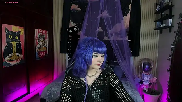 Snapshot of ravencollen chatting on June 3, 2026, 8:03 pm ravencollen online show from June 3, 2026, 8:03 pm