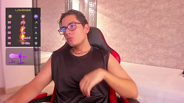 TheoHart  online show from November 27, 2025, 12:18 pm