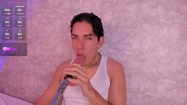 TheoHart  online show from December 4, 2025, 12:36 pm