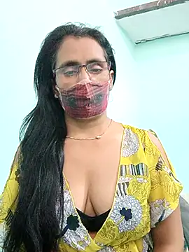 sanjana077 online show from February 9, 2026, 7:23 am