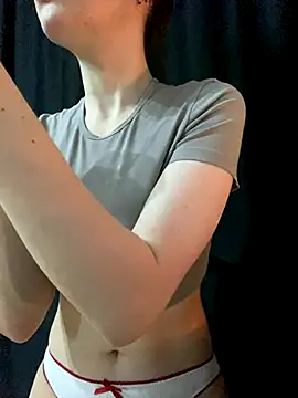 shrie beverly00 online show from December 5, 2025, 6:22 am