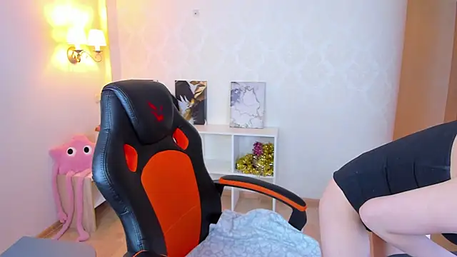 Twin kies online show from February 10, 2026, 6:23 pm