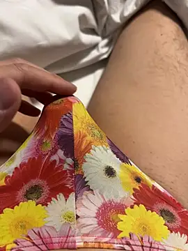 Snapshot of DX-tarotaron chatting on April 5, 2026, 6:10 am DX-tarotaron online show from April 5, 2026, 6:10 am