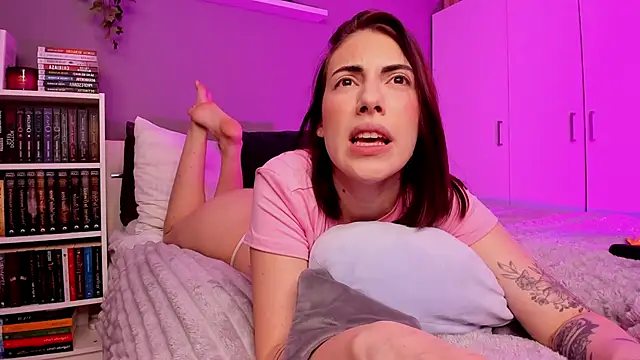 BaeBlossom online show from November 29, 2025, 3:37 pm