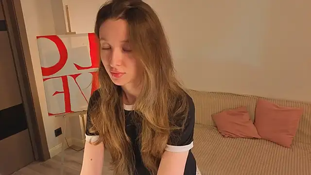 eirakiliana online show from November 13, 2025, 7:40 am