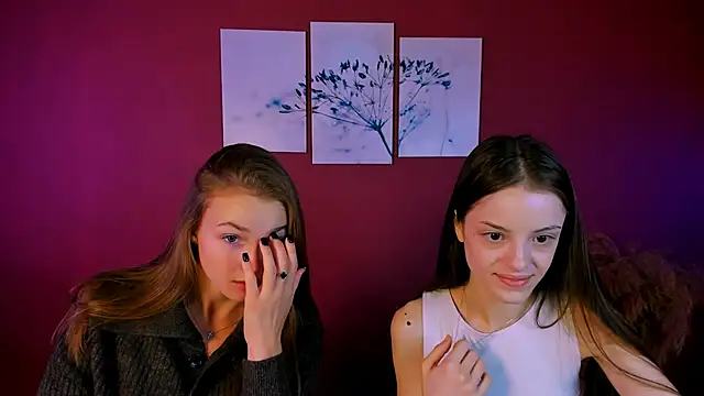 mia starrr  online show from November 17, 2025, 10:10 am