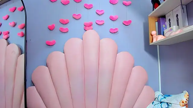 luci miller online show from April 22, 2026, 3:09 am